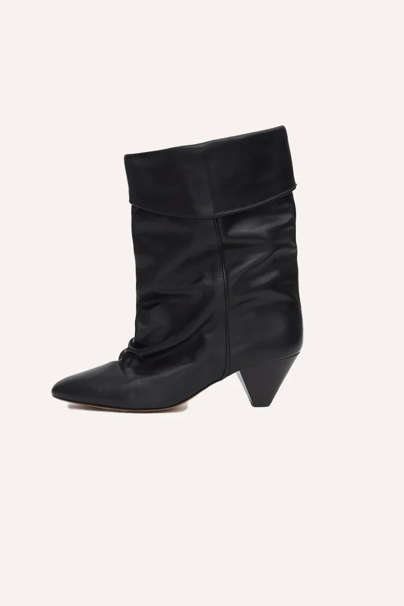 Boots Dalby
