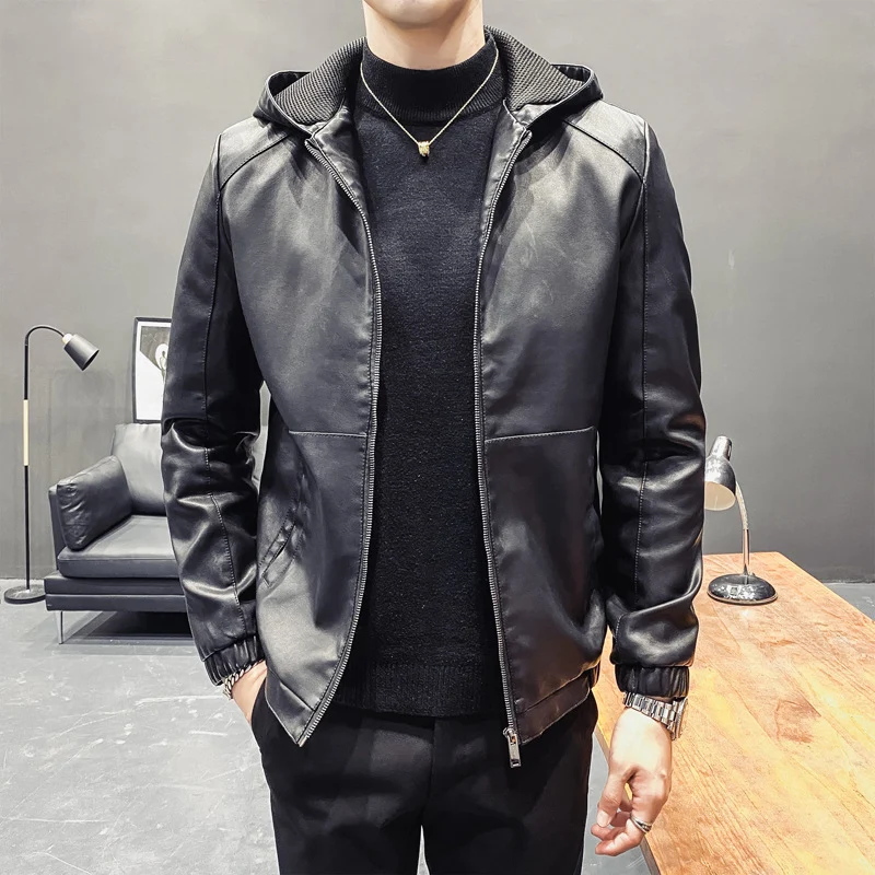 Herren Lederimitat-Kapuzenblouson mit Mesh-Innenkapuze, schmaler Silhouette und durchgehendem Reißverschluss Nord Taschen