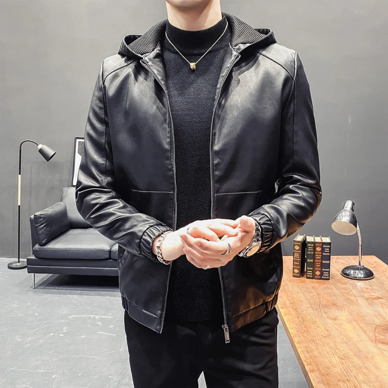 Herren Lederimitat-Kapuzenblouson mit Mesh-Innenkapuze, schmaler Silhouette und durchgehendem Reißverschluss Nord Taschen