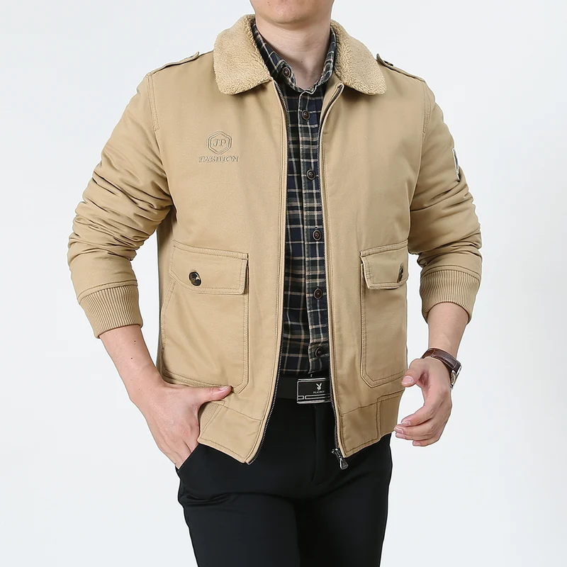 Herren Kurzjacke im Pilotenstil mit Sherpa-Kragen, Pattentaschen und Reißverschluss Nord Taschen