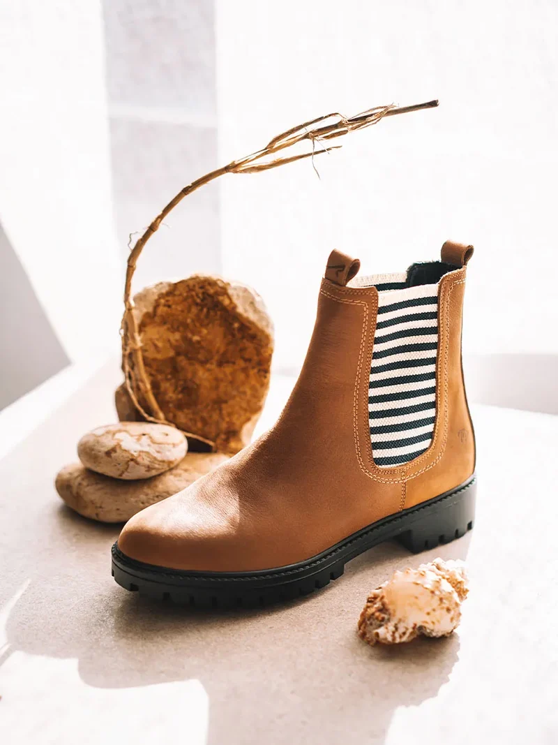 Botines de mujer en piel con elásticos a rayas | CARLA-NR
