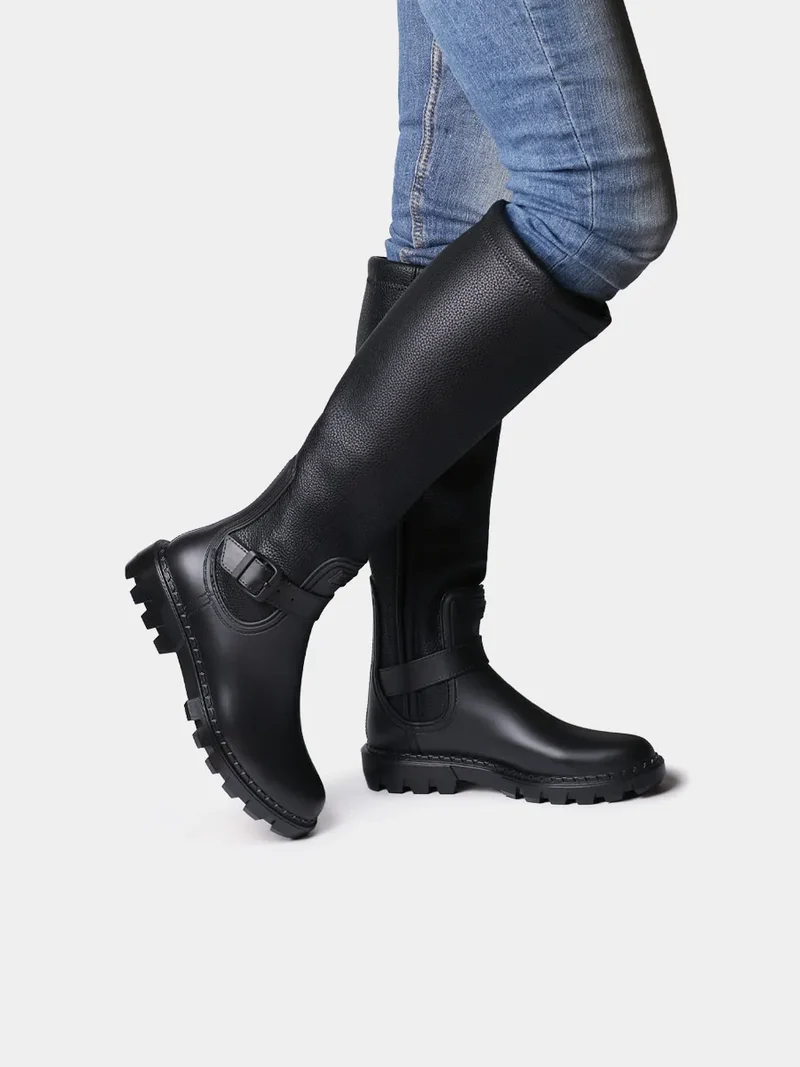 Bota impermeable para mujer con cremallera y hebilla | CABRERA