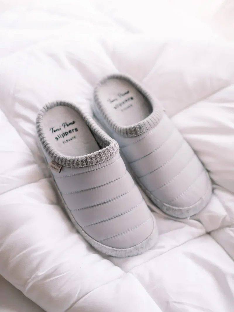 Slippers acolchadas tipo zueco con cuña para mujer | ALINS