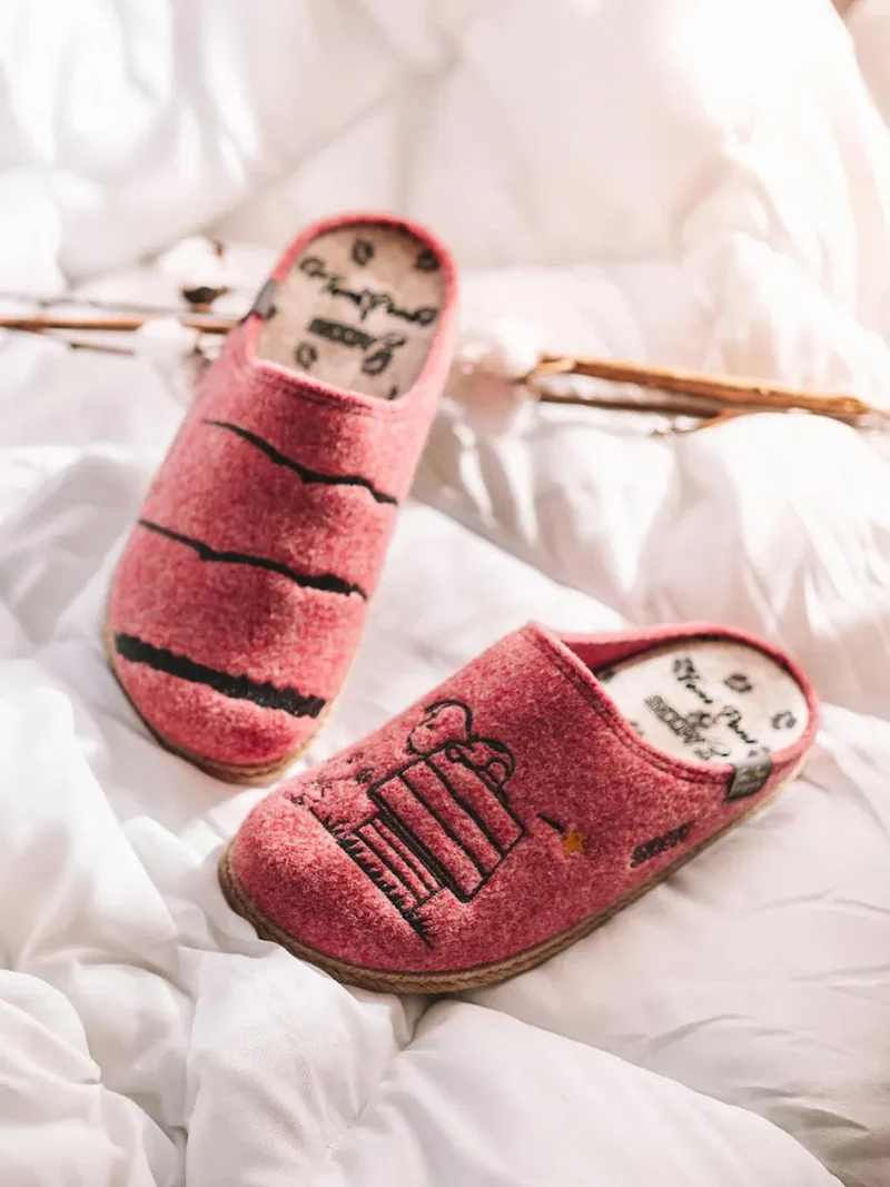 Slippers tipo zueco de Snoopy para mujer en fieltro | SNOOPY