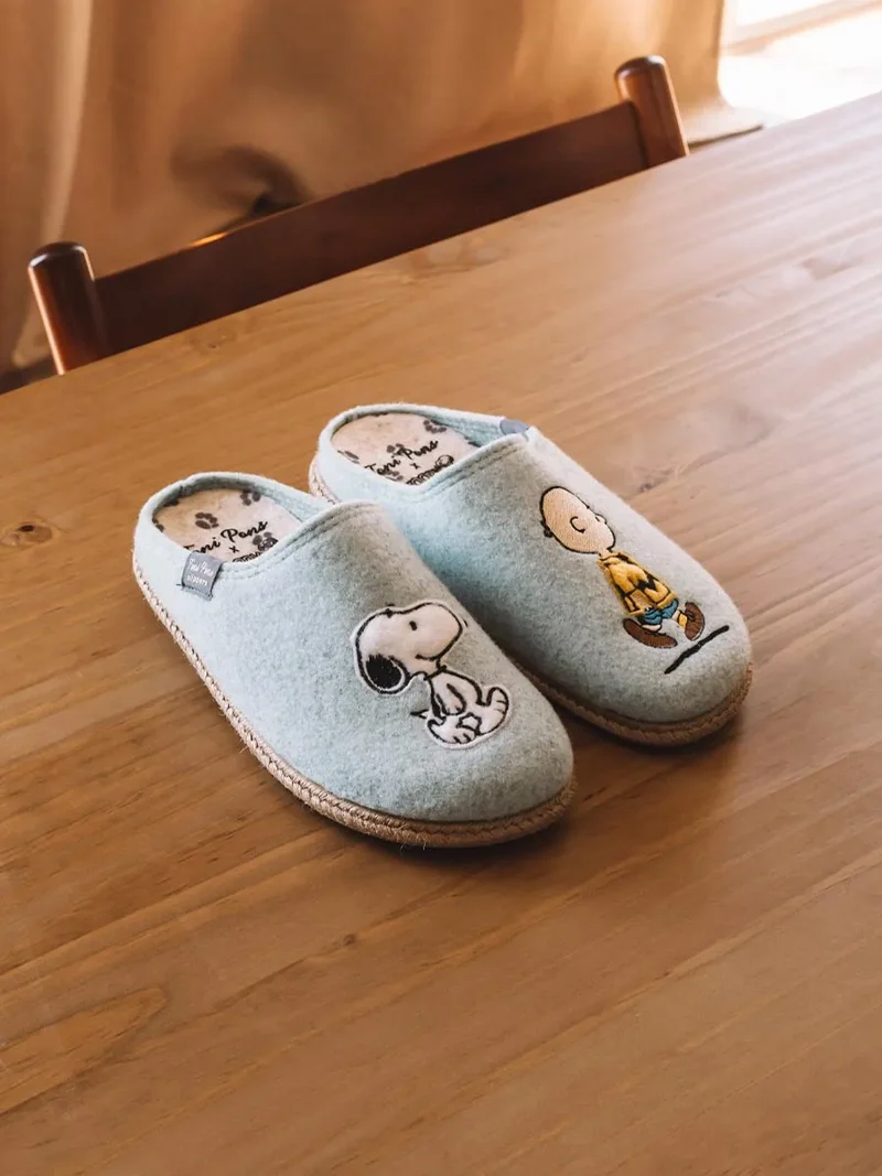 Slippers tipo zueco de Snoopy para mujer en fieltro | SNOOPY