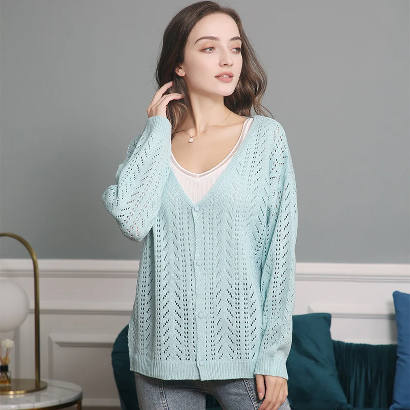 Damen Leichte Ajour-Strickjacke mit tiefem V-Ausschnitt und Knopfleiste Nord Taschen