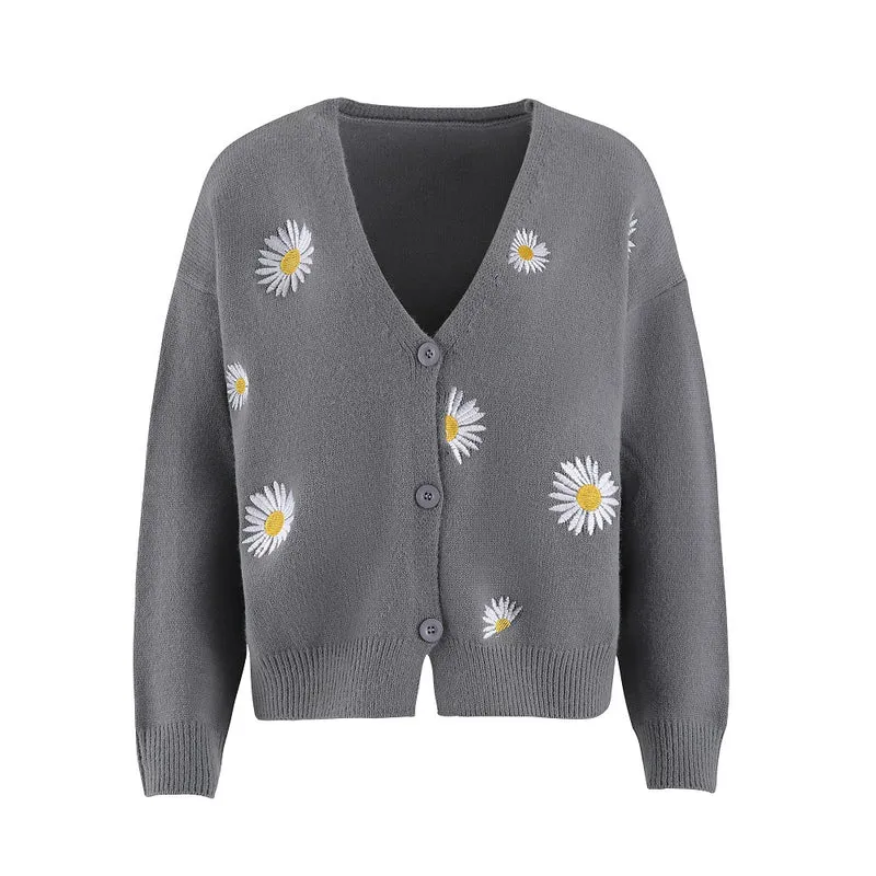 Damen Kurzgeschnittener V-Ausschnitt-Strickcardigan mit gestickten Gänseblümchen und Rippbündchen Nord Taschen