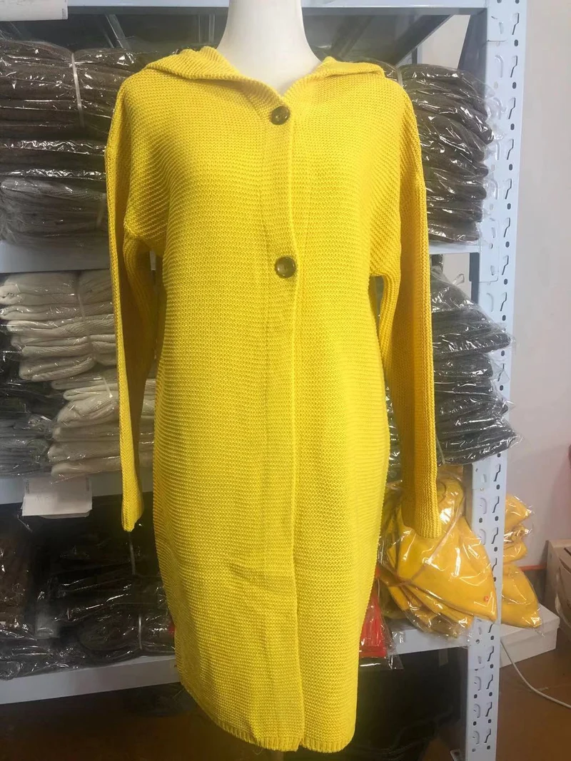 Damen Kapuzen-Strickmantel mit Oversize-Schnitt und Knopfleiste Nord Taschen