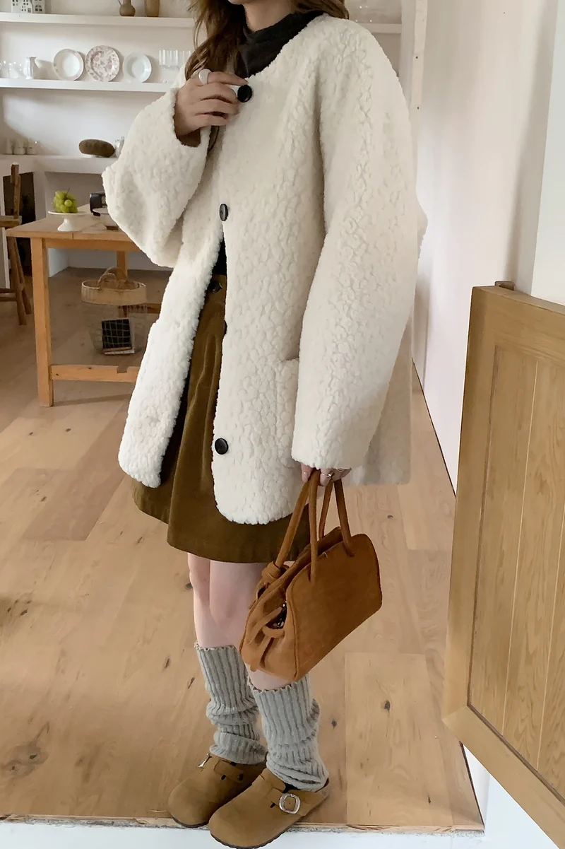 Damen Oversized Teddy‑Mantel mit Rundhals, großer Knopfleiste und aufgesetzten Taschen Nord Taschen