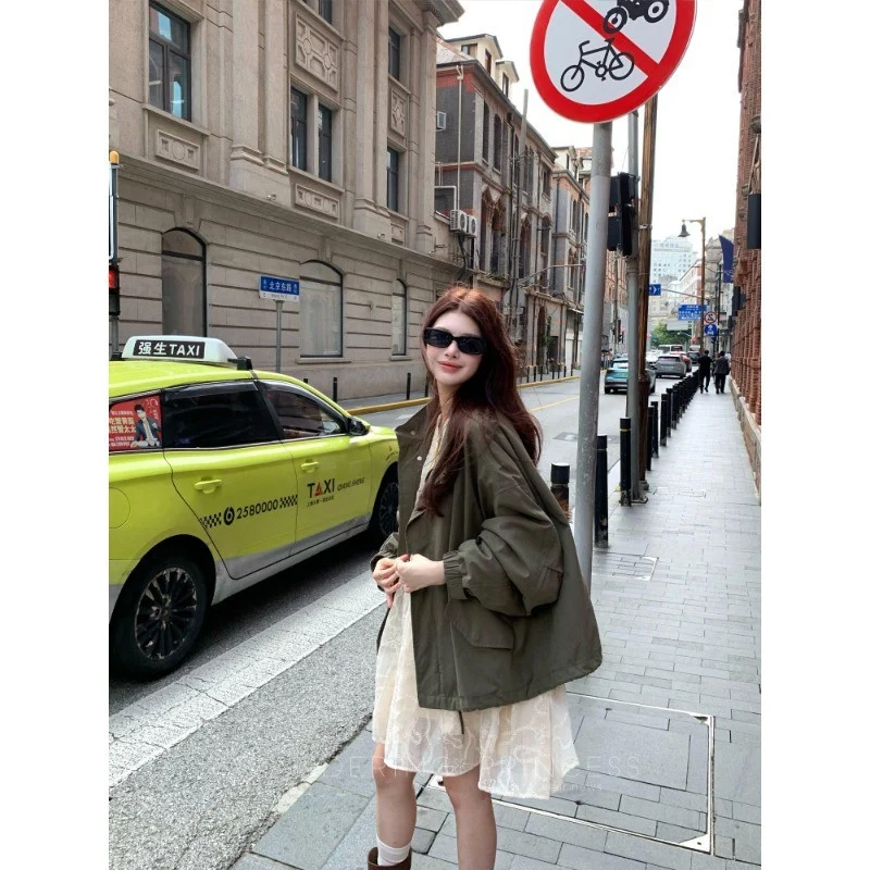Damen Oversize Utility-Jacke mit Ballonärmeln und Kordelzug Nord Taschen