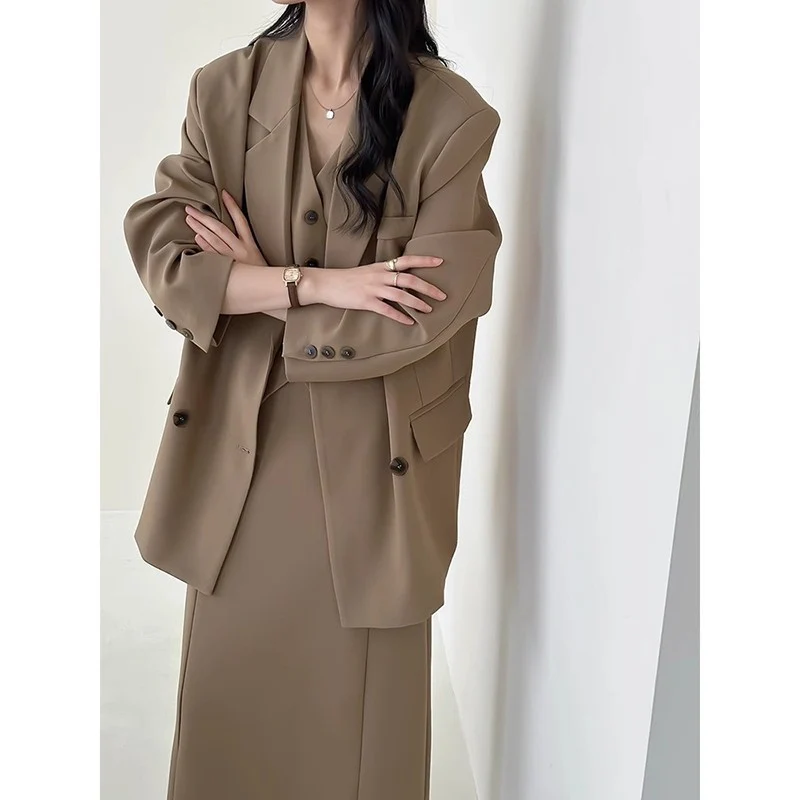 Damen Oversize-Sakko mit kastiger Weste und knöchellangem Midirock Nord Taschen