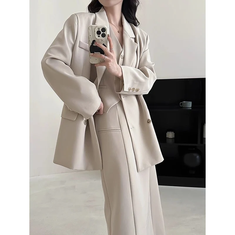 Damen Oversize-Sakko mit kastiger Weste und knöchellangem Midirock Nord Taschen
