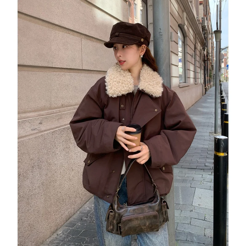 Damen Oversize-Kurzjacke mit Teddykragen und Pattentaschen Nord Taschen