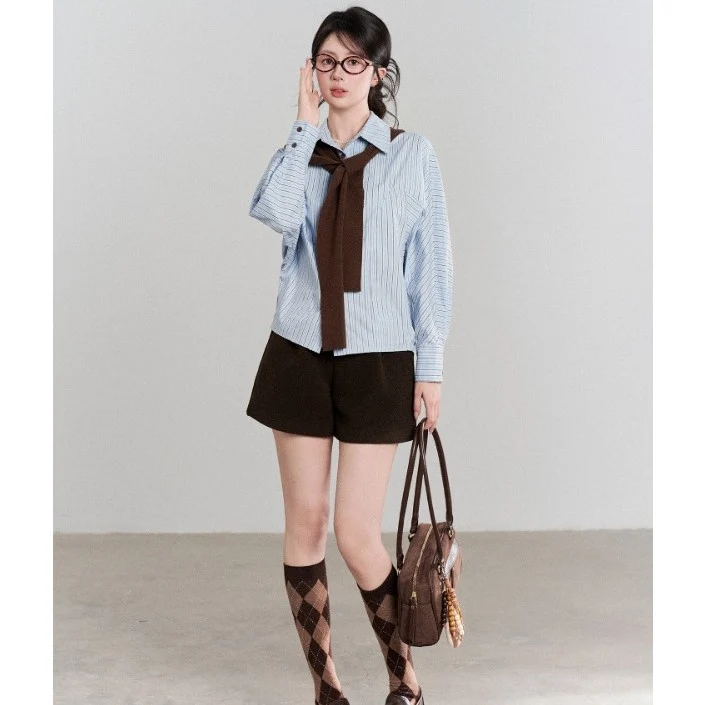 Damen Oversize-Hemdbluse mit feinen Nadelstreifen, weiten Ärmeln und lässigem Saum Nord Taschen