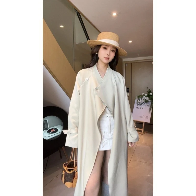 Damen Maxi-Trenchcoat mit Wasserfallkragen und gerafften Ärmeln Nord Taschen