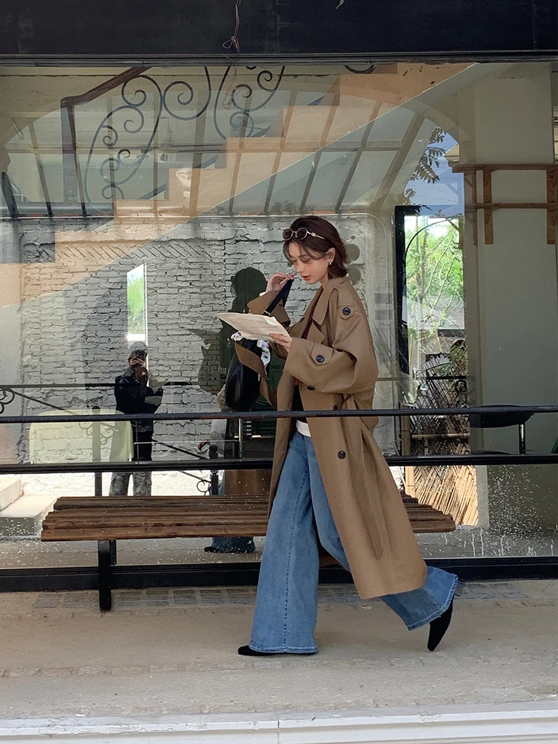Damen Langer Trenchcoat im Oversize‑Look mit Bindegürtel und Schulterpatten Nord Taschen
