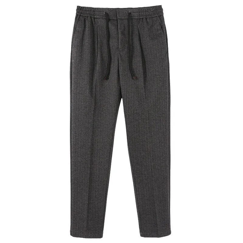 Herren Elegante Jogginghose im Tapered Schnitt mit Bundfalten und Kordelzug Nord Taschen