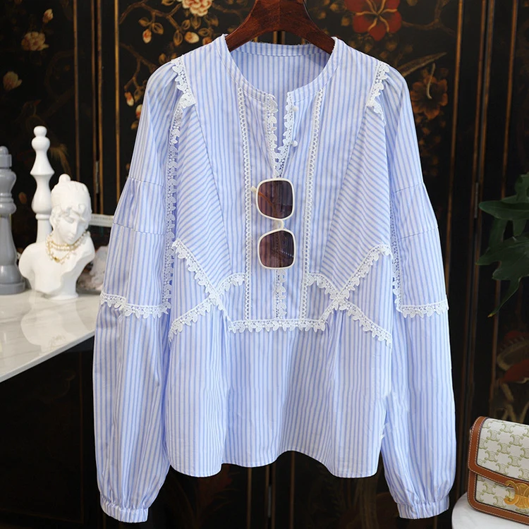 Damen Verspielte Bluse mit Rüschen-Details Nord Taschen