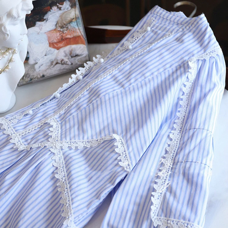 Damen Verspielte Bluse mit Rüschen-Details Nord Taschen