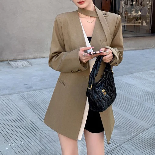 Damen Übergrößen Blazer mit asymmetrischem Design Nord Taschen