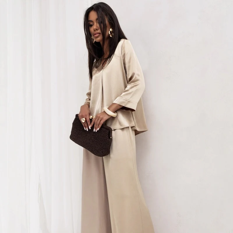 Damen elegantes Satin-Loungewear-Set mit weitem Schnitt und klassischem Revers Nord Taschen