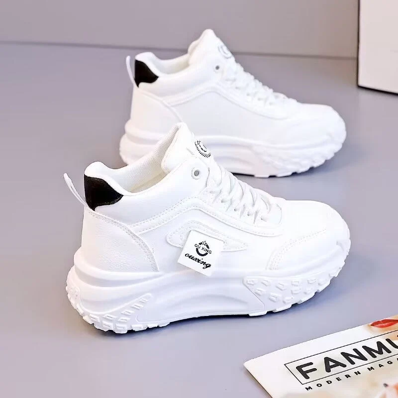 Damen Sportliche High-Top Sneakers mit dämpfender Sohle und robuster Profilierung