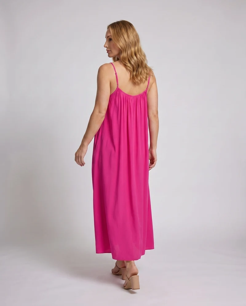 Damen Maxikleid mit zarten Spaghetti-Trägern und fließendem Stoff