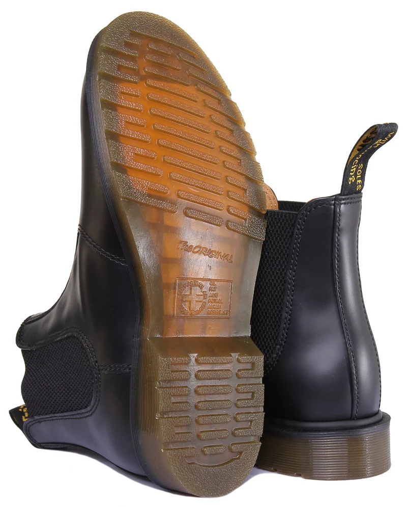 Dr Martens 2976 Chelsea Boots In Black