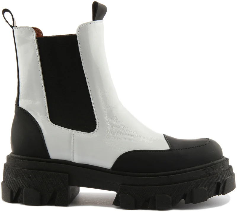 Justinreess England Meadow In White Black For Women