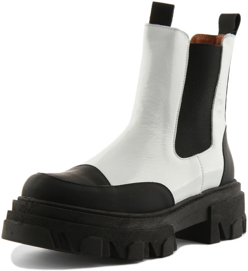Justinreess England Meadow In White Black For Women