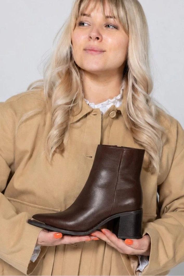 Copenhagen Shoes - The Emely Boot Cs9093 - 0012 - Brown
