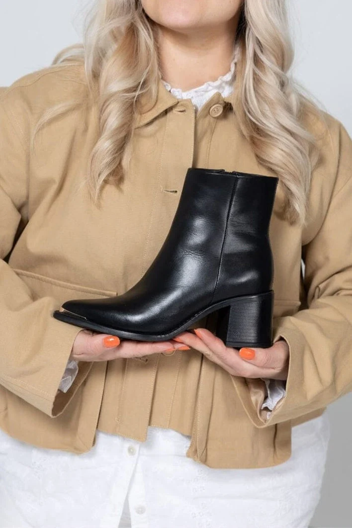 Copenhagen Shoes - The Emely Boot Cs9093 - 0001 - Black