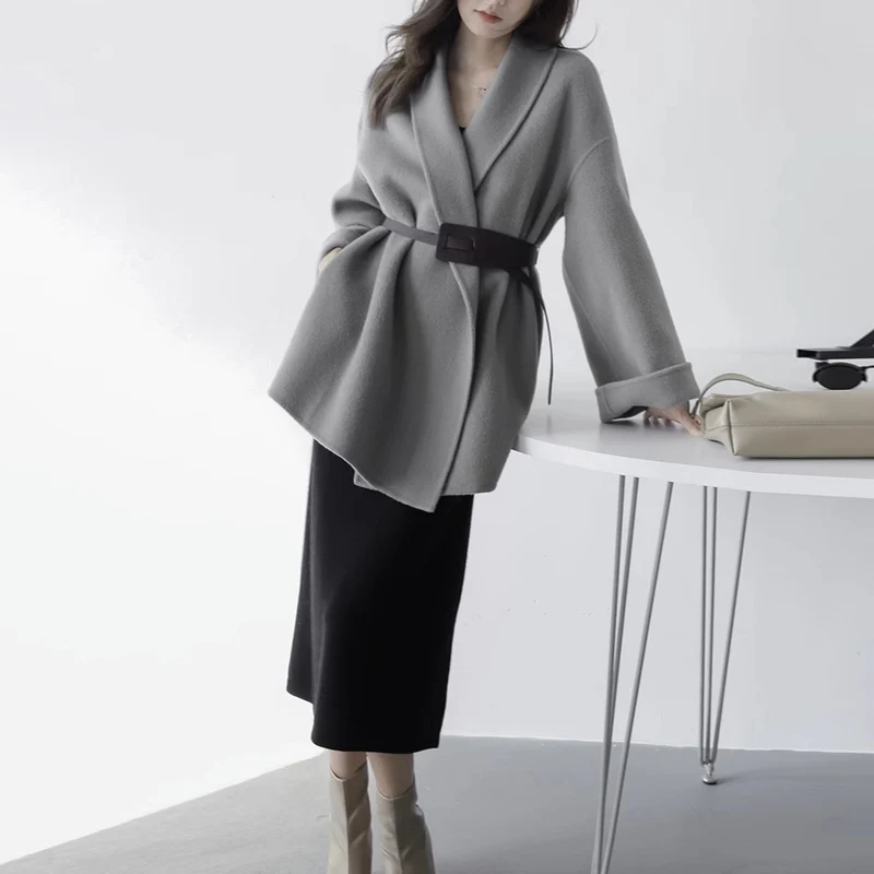 Damen Schicke und elegante Wickeljacke Nord Taschen