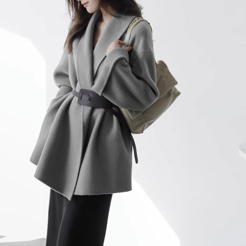 Damen Schicke und elegante Wickeljacke Nord Taschen