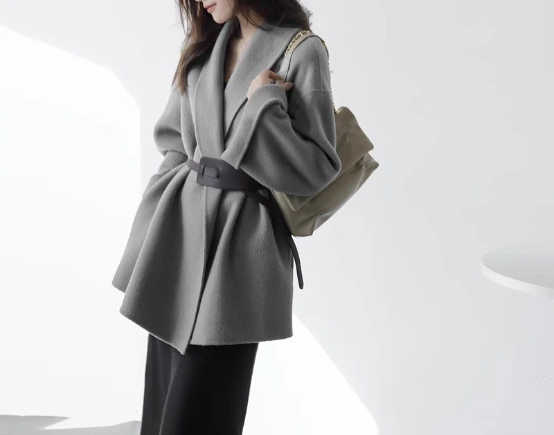 Damen Schicke und elegante Wickeljacke Nord Taschen