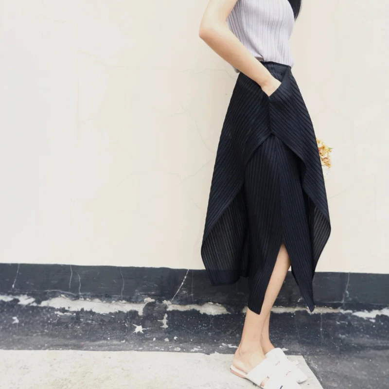 Damen Plissierter Midi-Rock mit asymmetrischem Saum Nord Taschen