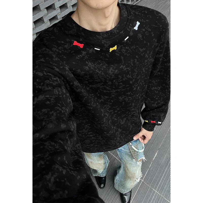 Herren Oversize-Sweatshirt mit Marmor-Effekt und bunten Knochenstickereien Nord Taschen