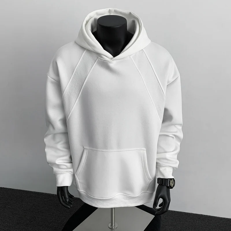 Herren Oversize-Kapuzenpullover mit diagonalem Einsatz und Kängurutasche Nord Taschen