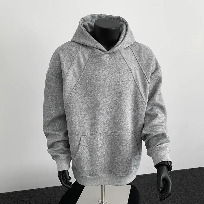 Herren Oversize-Kapuzenpullover mit diagonalem Einsatz und Kängurutasche Nord Taschen