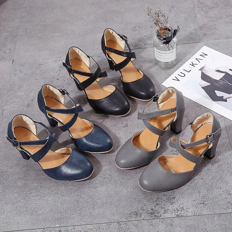 Damen Pumps mit dekorativem Riemendesign und komfortablem Blockabsatz