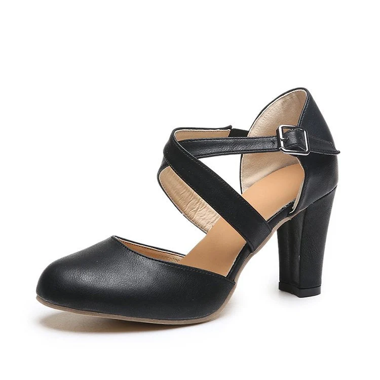 Damen Pumps mit dekorativem Riemendesign und komfortablem Blockabsatz