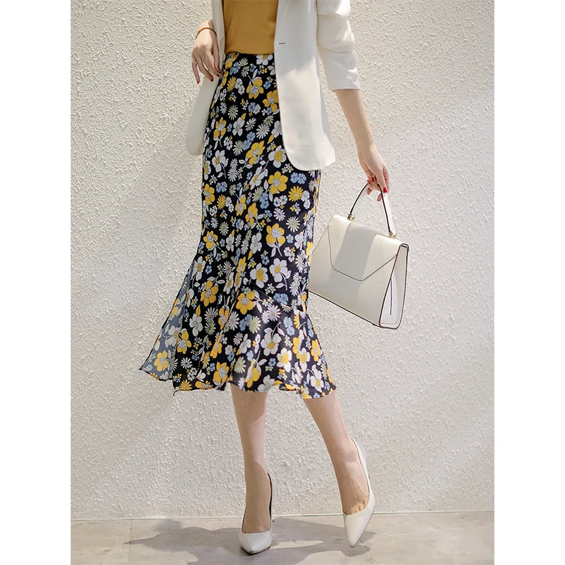 Damen Floraler, schwingender Midirock Nord Taschen