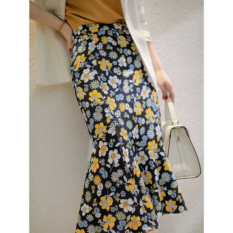 Damen Floraler, schwingender Midirock Nord Taschen