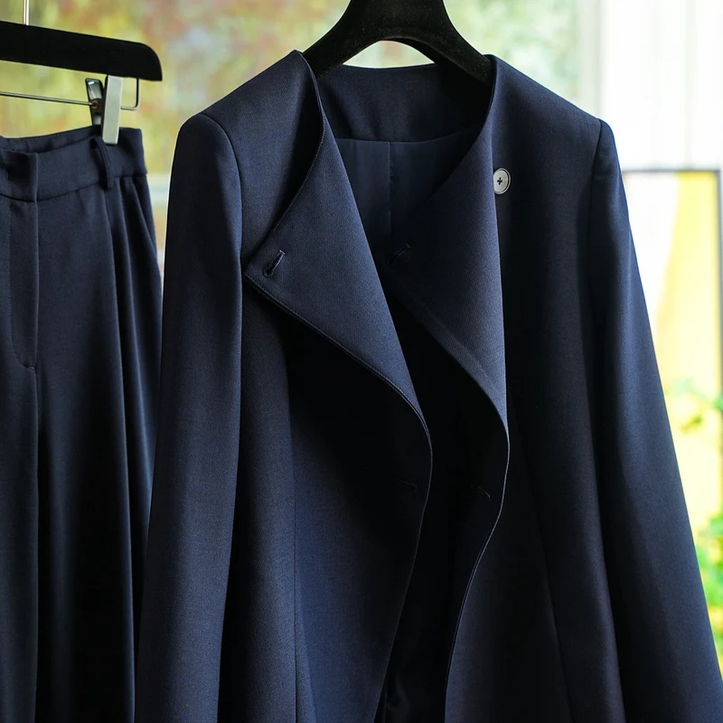 Damen Elegantes Business-Anzugset mit weitem Schnitt Nord Taschen