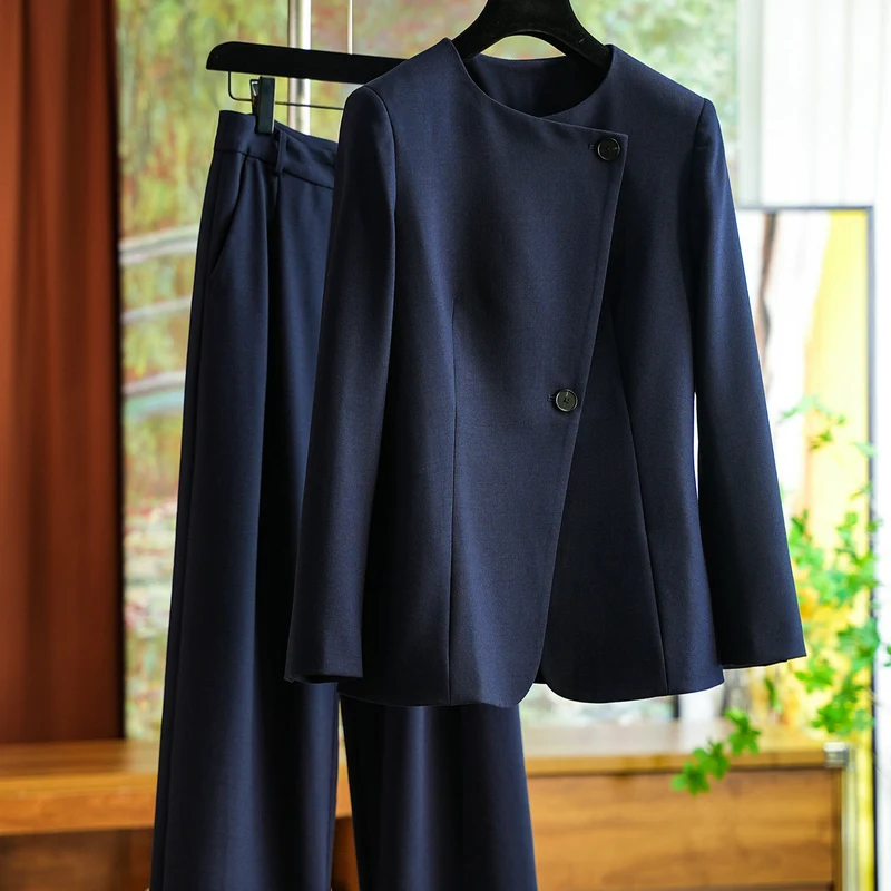 Damen Elegantes Business-Anzugset mit weitem Schnitt Nord Taschen