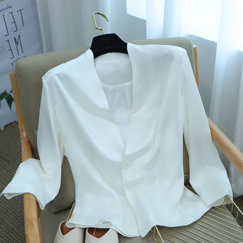 Damen Elegantes, ärmelloses Blazer aus hochwertigem Satin Nord Taschen
