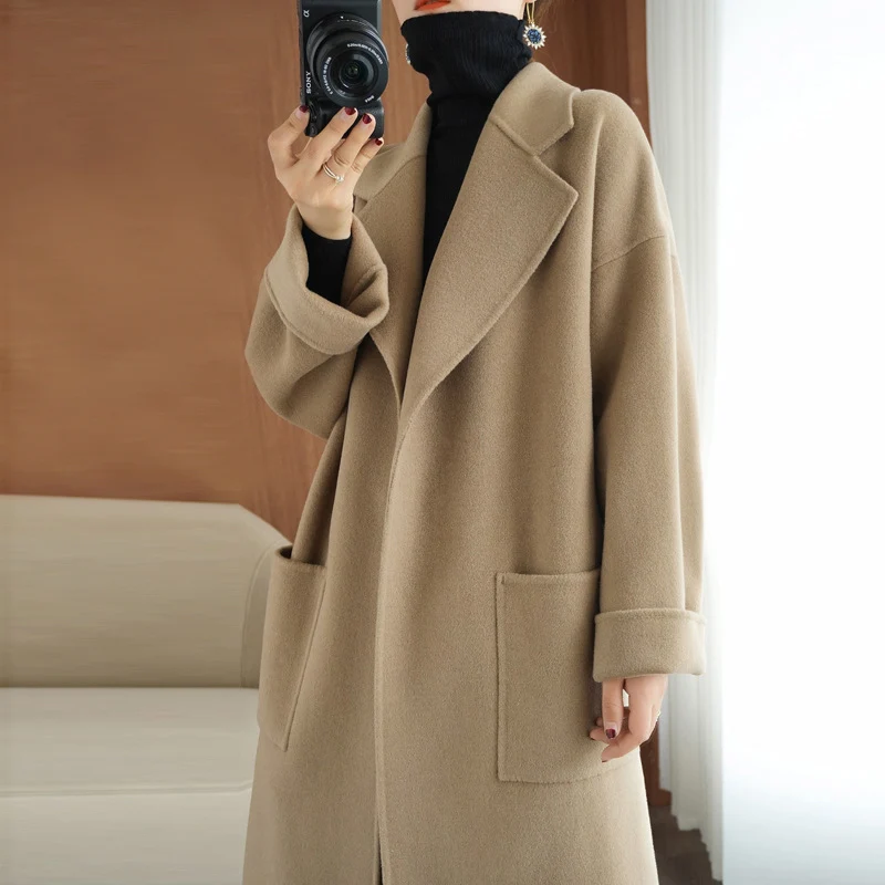 Damen Eleganter Wollmantel mit oversized Schnitt Nord Taschen