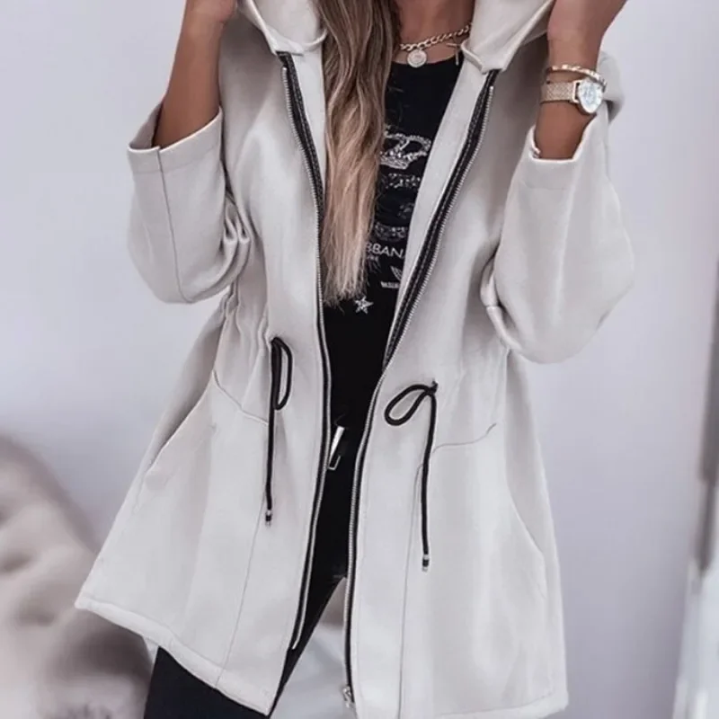 Frühlingsjacke mit Kapuze und plissiertem Bund