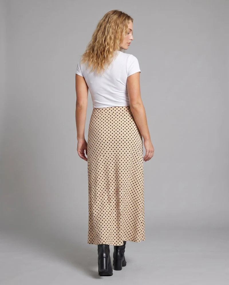 Damen Maxirock mit stilvollem Punktedesign und fließendem Fall