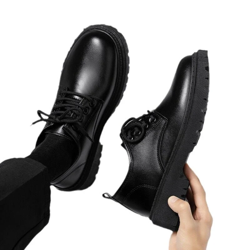 Herren Schnürschuhe mit robustem Profil von